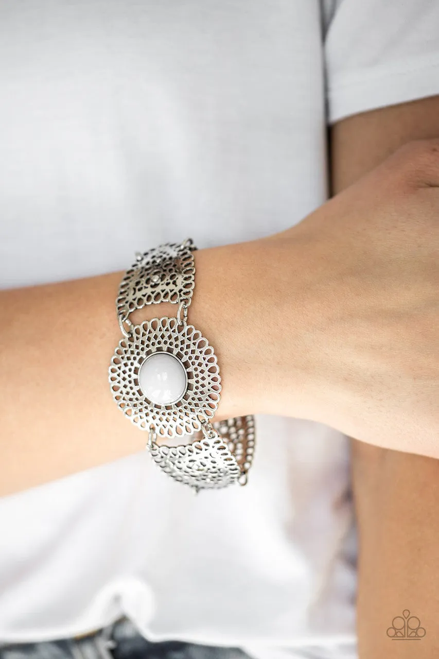 Avant-VANGUARD Silver Paparazzi Bracelet