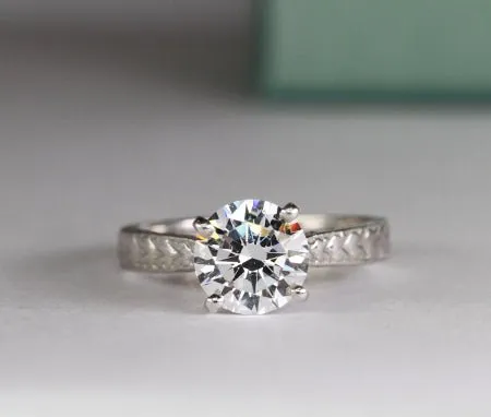 Azalea - Round Diamond Engagement Ring