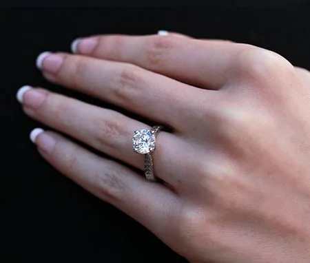 Azalea - Round Diamond Engagement Ring