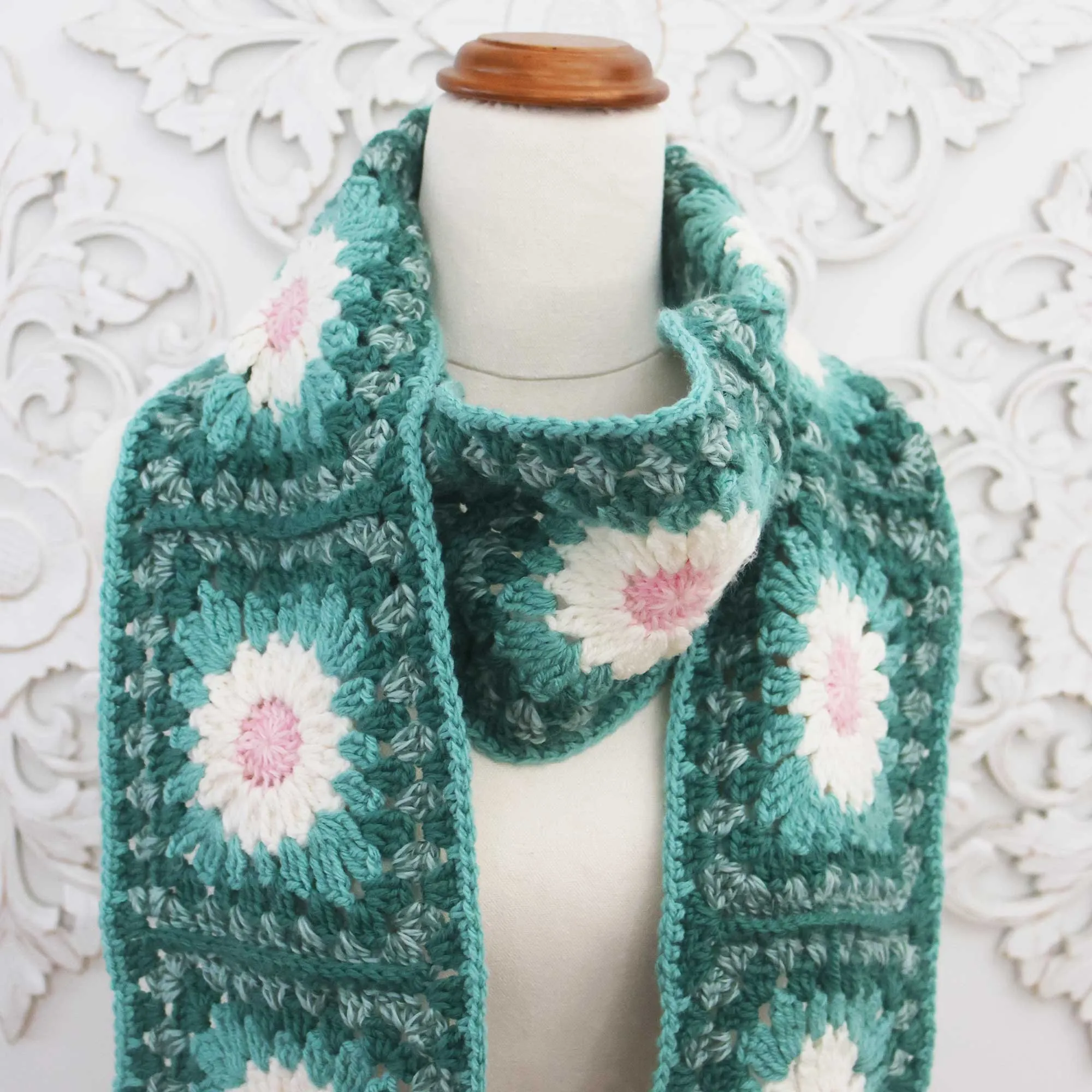 Flower Granny Square Scarf Crochet Pattern