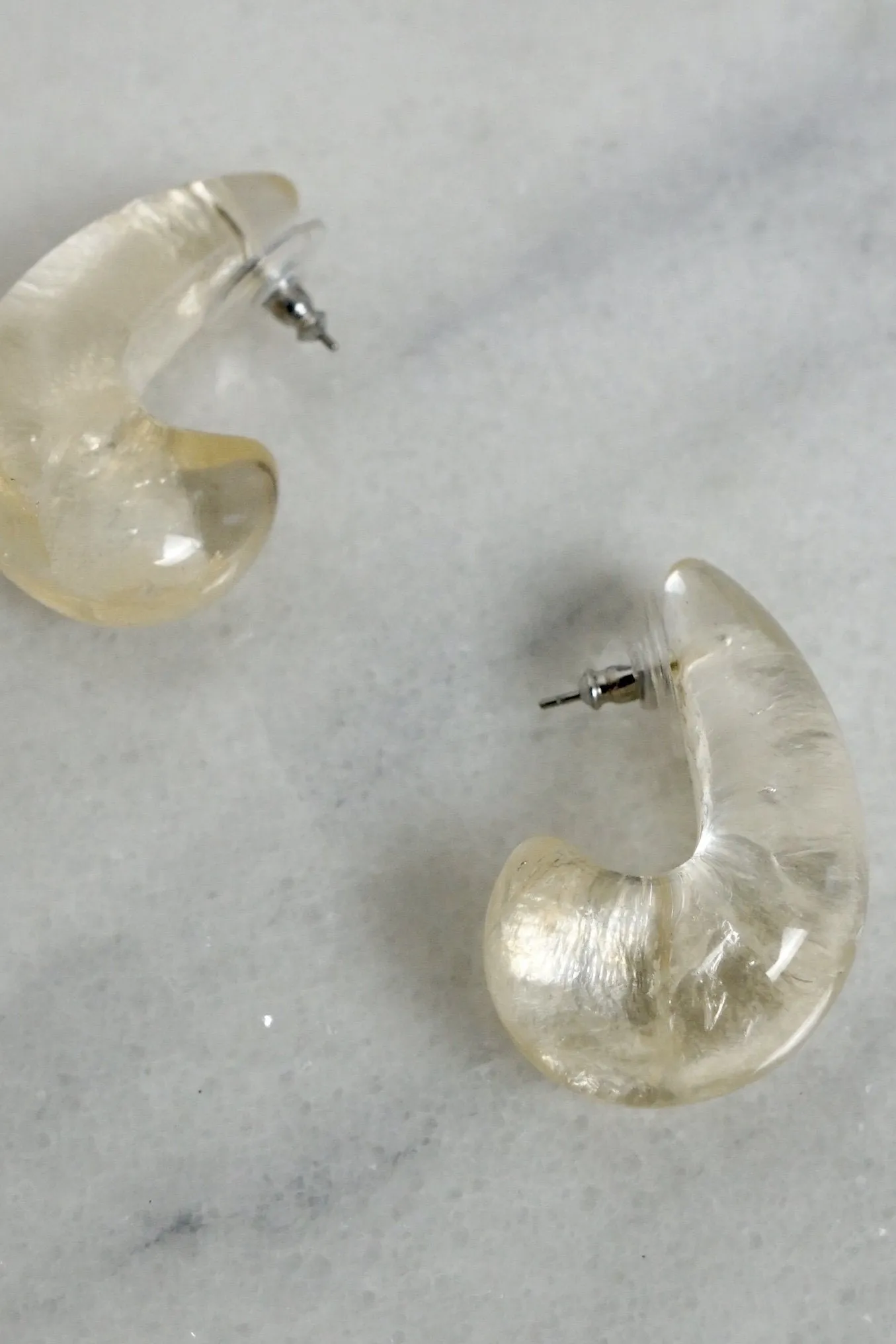 Vintage Lucite  Marbled Iridescent Earrings